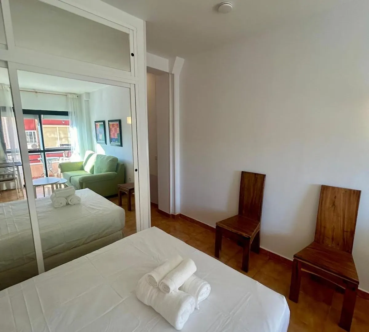 アパート Centro Estudio Con Balcon トレモリノス