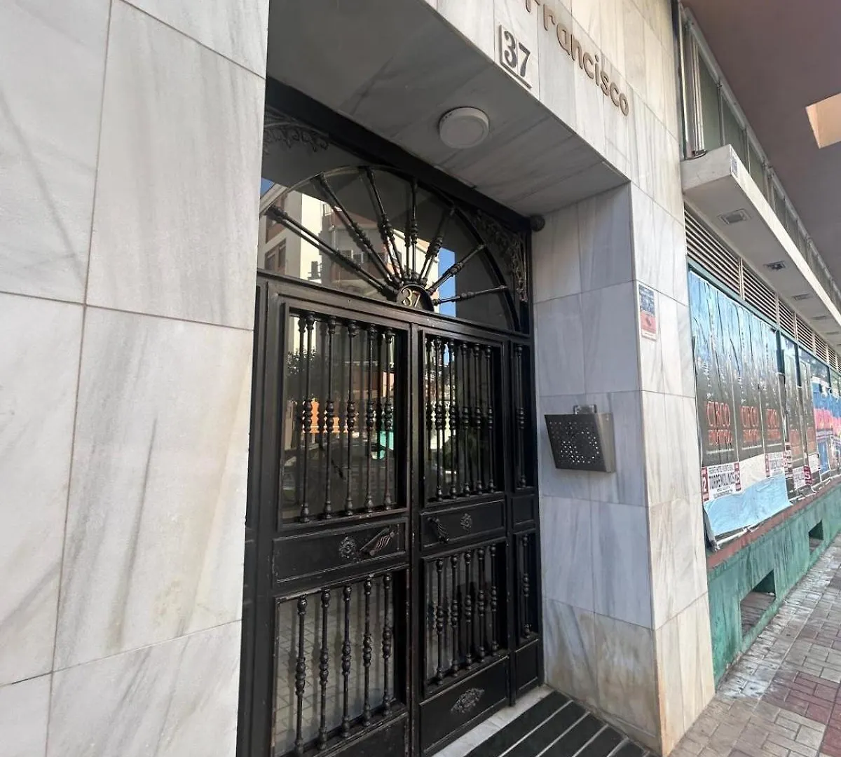 Centro Estudio Con Balcon トレモリノス スペイン