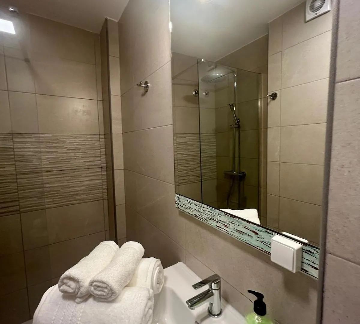 Centro Estudio Con Balcon Torremolinos Spain