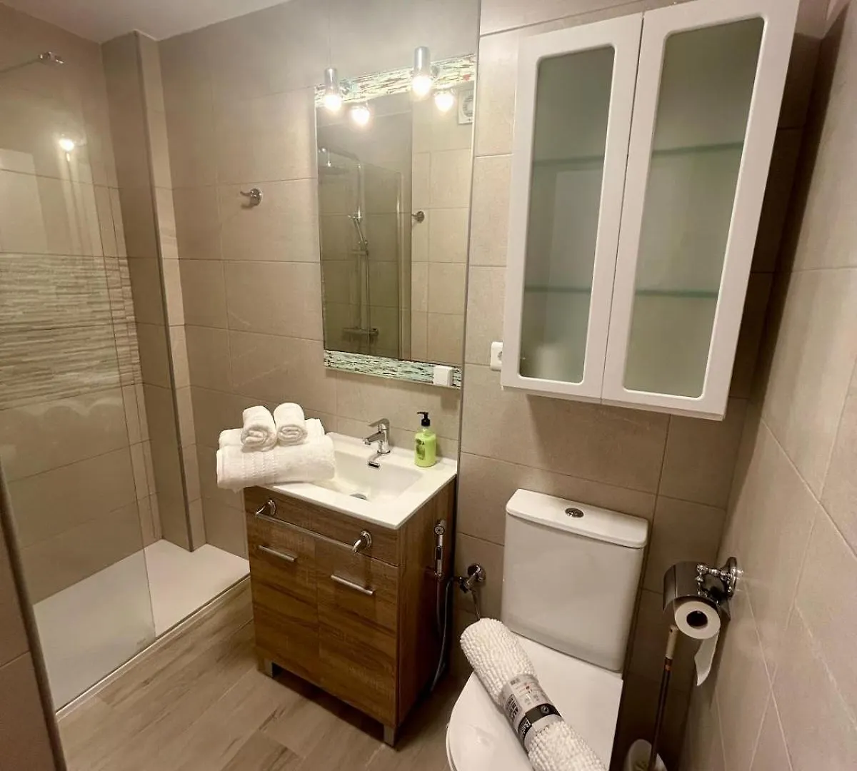 Centro Estudio Con Balcon Torremolinos