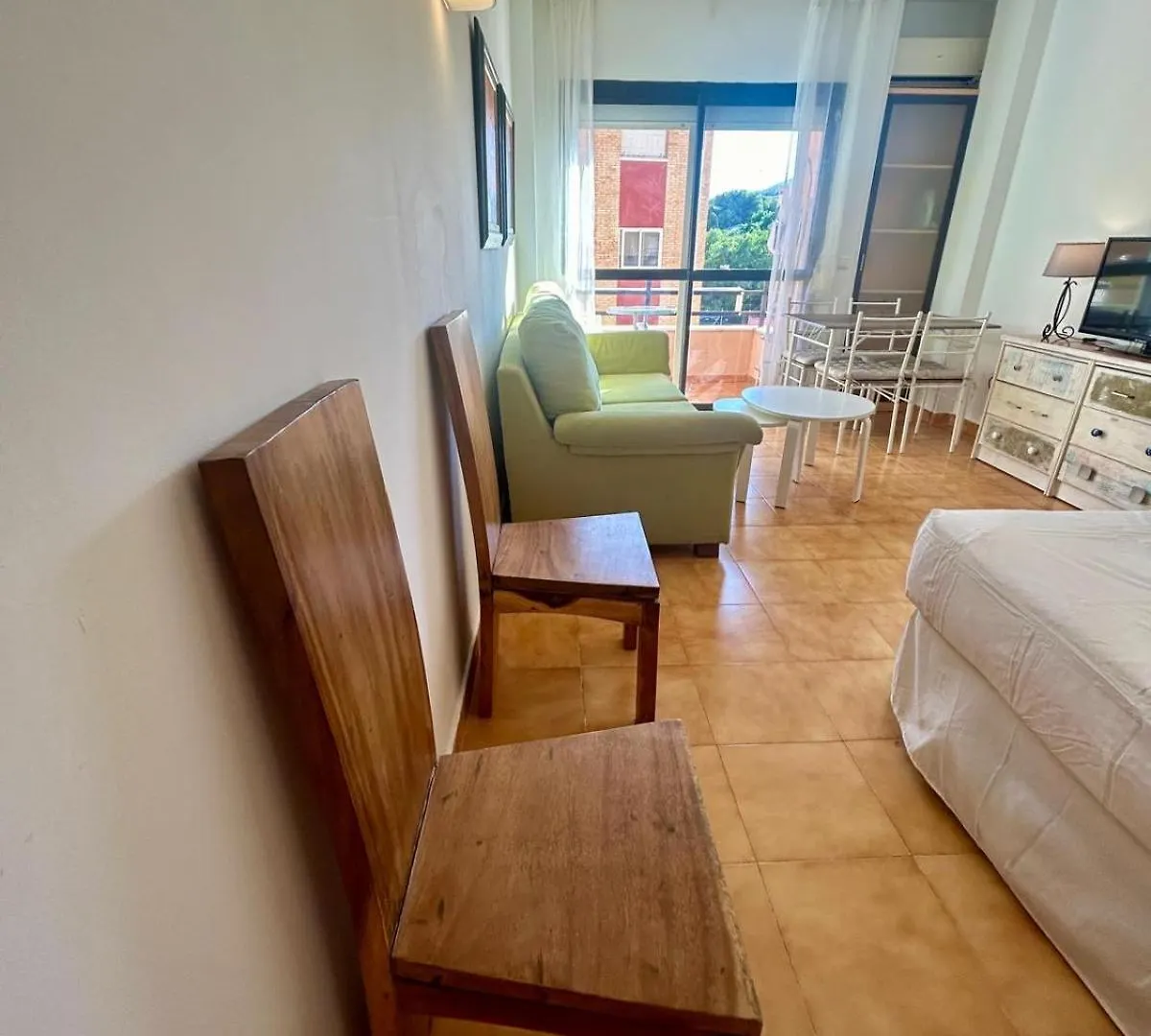 Centro Estudio Con Balcon Torremolinos