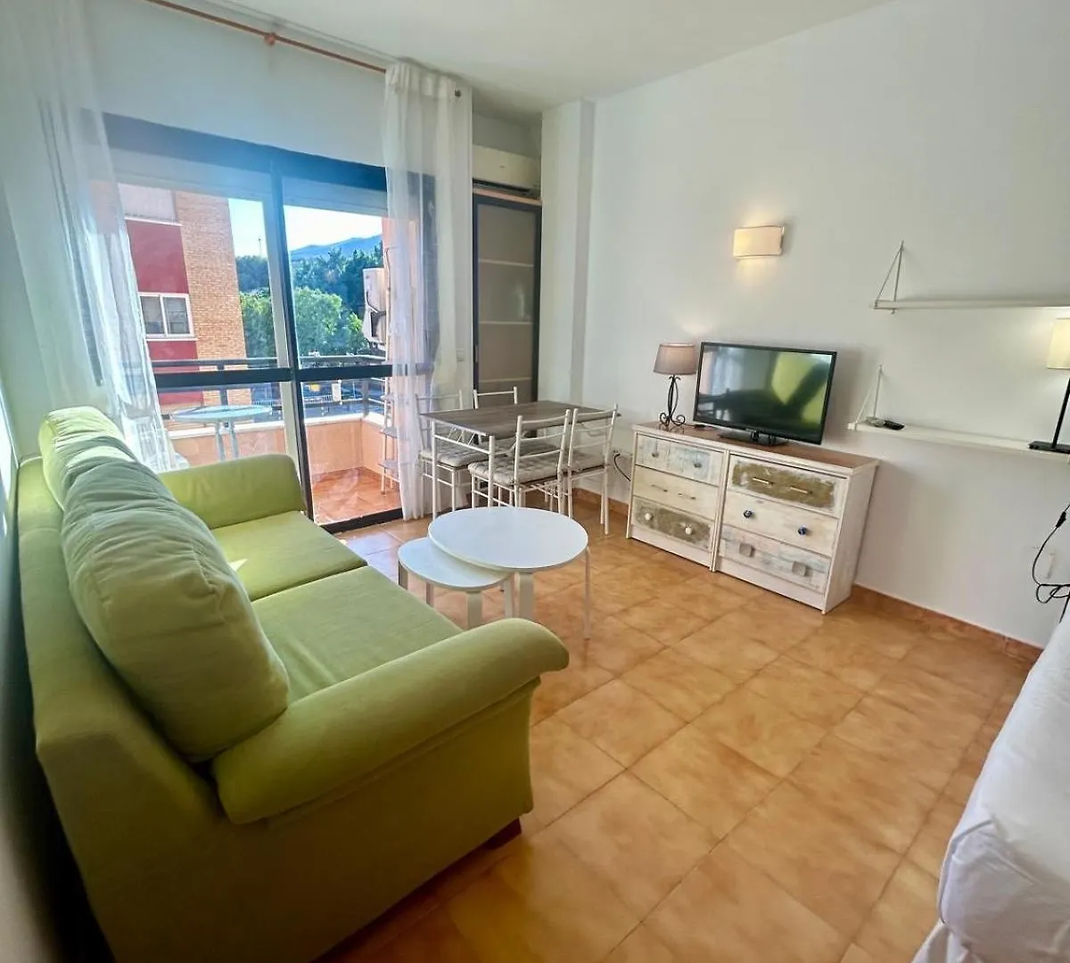 Centro Estudio Con Balcon Torremolinos Apartment