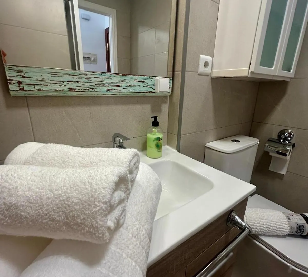 Centro Estudio Con Balcon Torremolinos Apartment