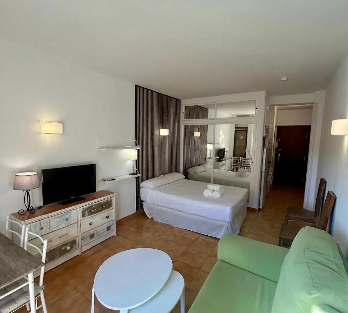 Centro Estudio Con Balcon Torremolinos 0*,